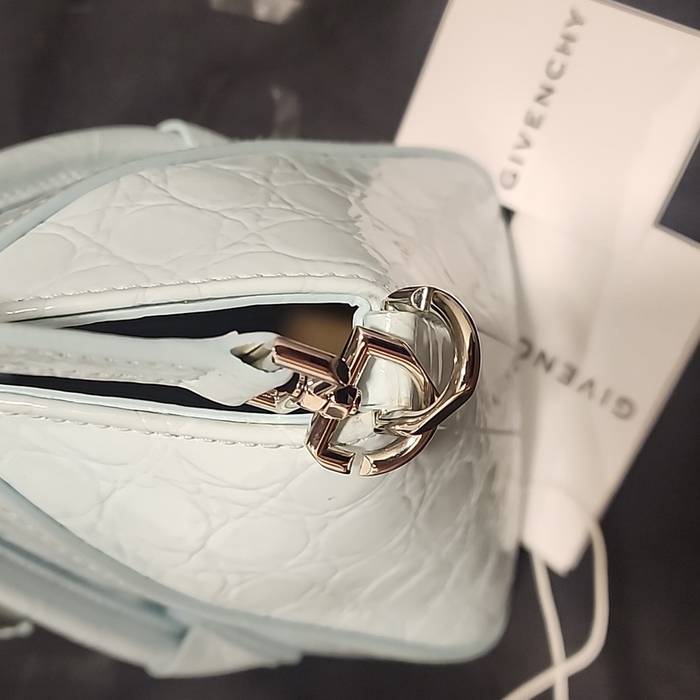 Givenchy Antigona Croc Bag - Picture 10 of 11